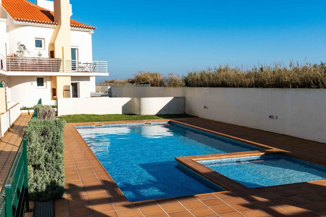 Apartments Baleal: Sunshine By The Pool Фехео Екстериор снимка