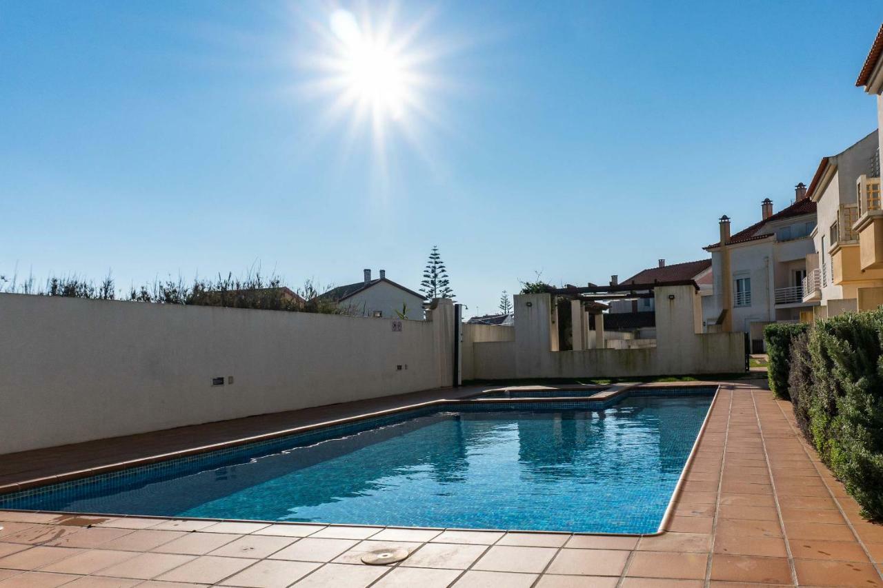 Apartments Baleal: Sunshine By The Pool Фехео Екстериор снимка